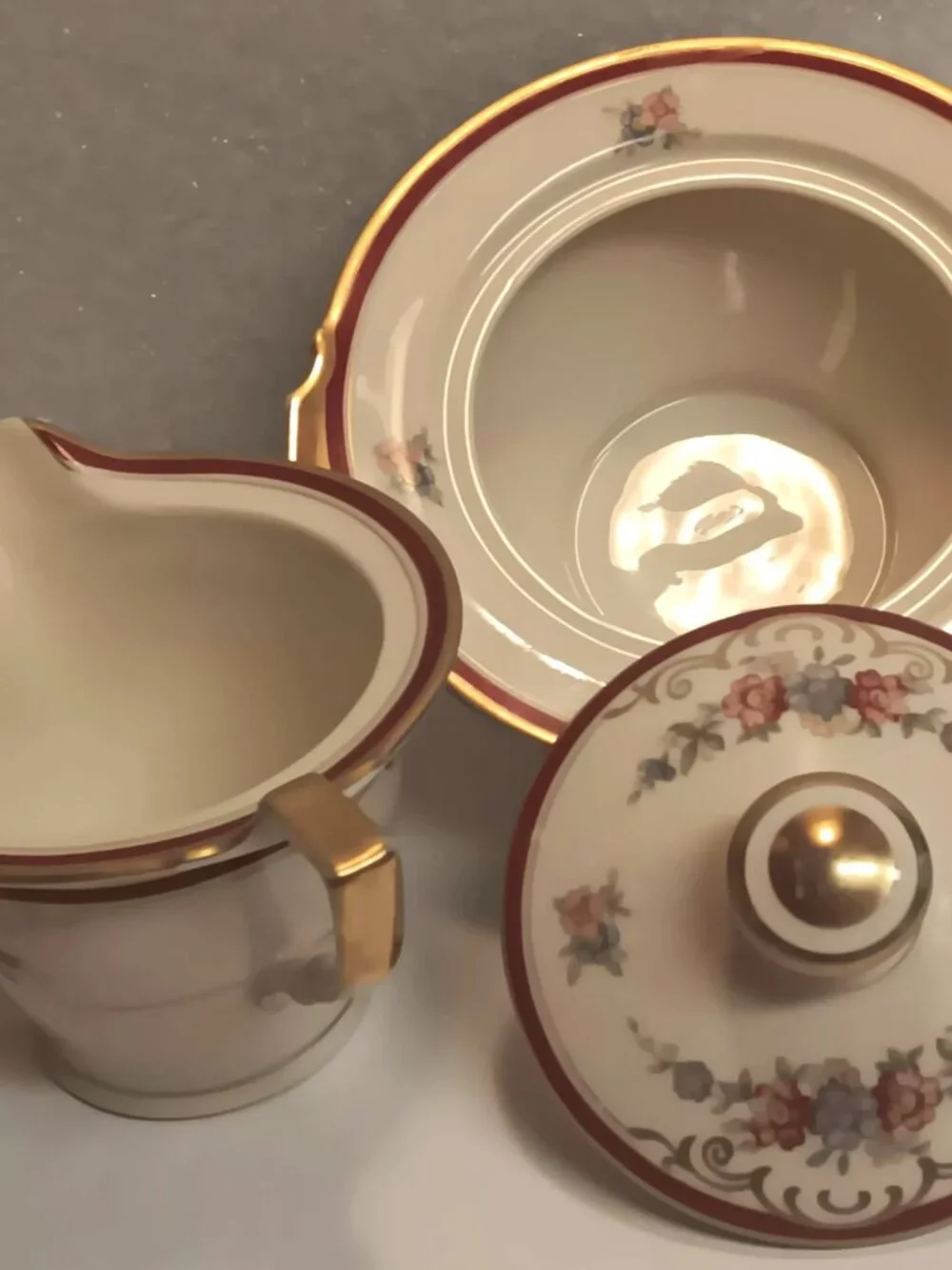 Eschenbach Lohengrin Bavaria A2013, porcelain sugar and creamer set.